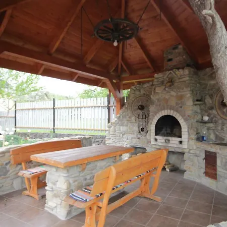 Dayarta Ξενοδοχείο *